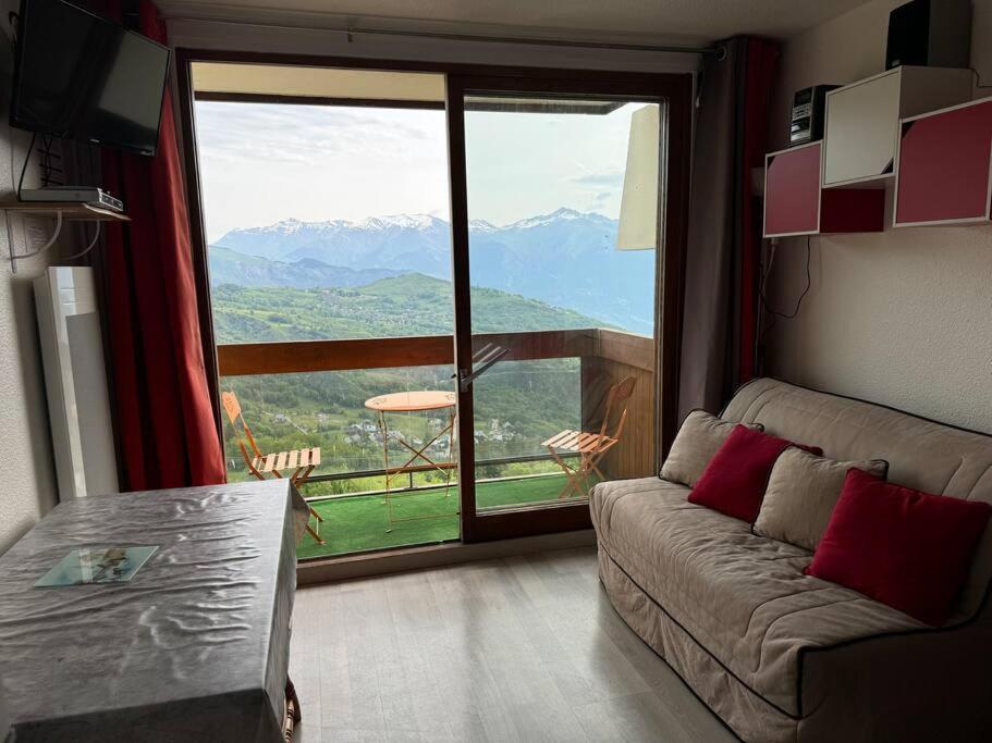 Montagne Apartment *